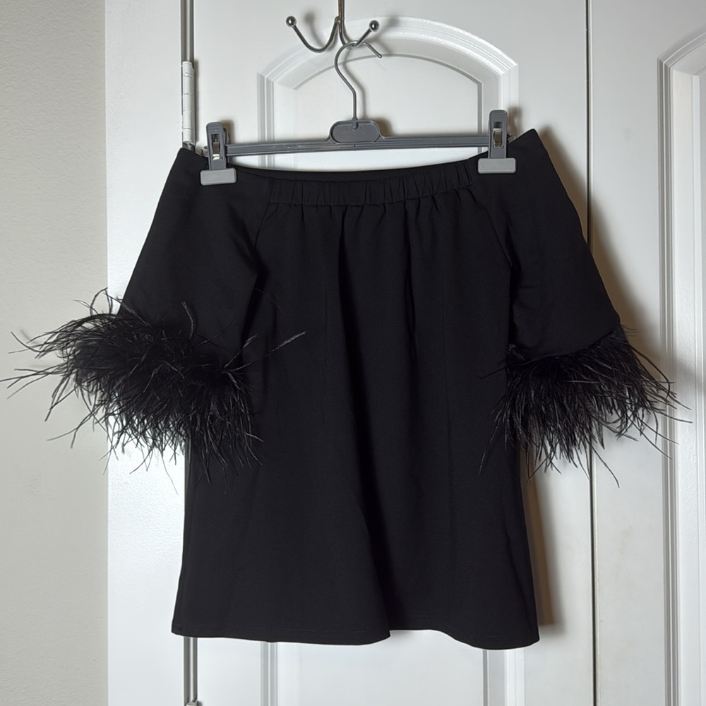 TUCKERNUCK Black Feather Miranda Off The Shoulder Blouse - Picture 6 of 6